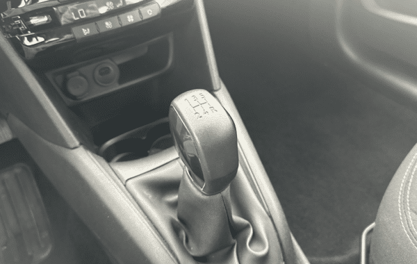 peugeot-208-affaire-1-2-puretech-82ch-s-s-premium-pack-euro6c - 945344713