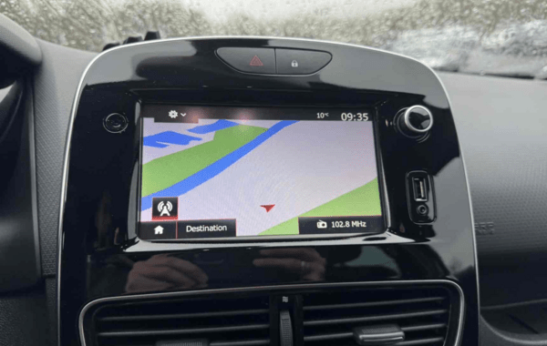 renault-clio-iv-1-2-tce-120ch-energy-intens-edc-5p - 946844713