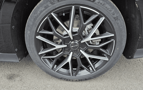 byd-han-517ch-85-kwh-executive-white-black-grey - 947764713