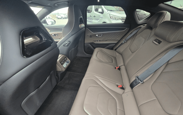 byd-han-517ch-85-kwh-executive-white-black-grey - 947764713