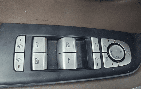 byd-han-517ch-85-kwh-executive-white-black-grey - 947764713