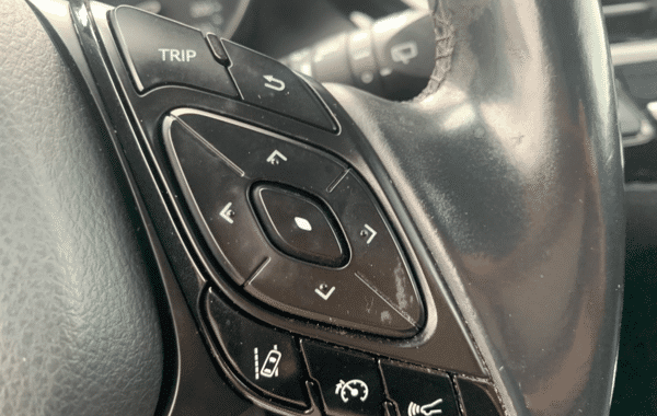 toyota-c-hr-122h-graphic-2wd-e-cvt - 947914713