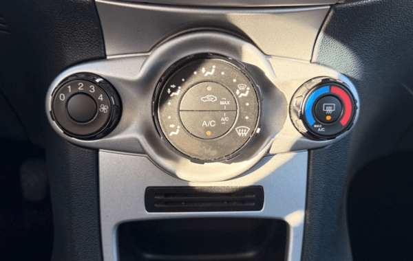 ford-fiesta-1-25-60ch-trend-5p - 950944713