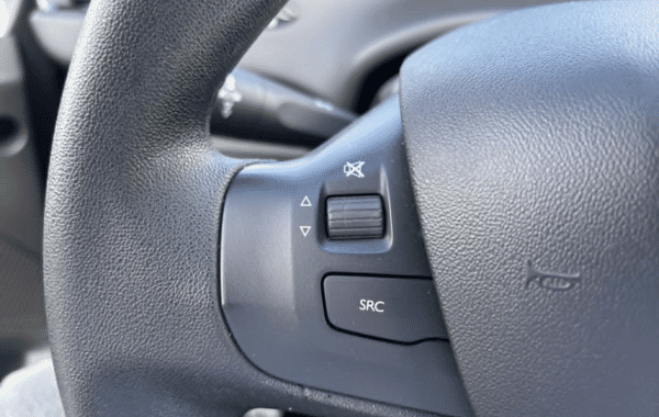 peugeot-208-affaire-1-2-puretech-82ch-s-s-premium-euro6c - 953844713