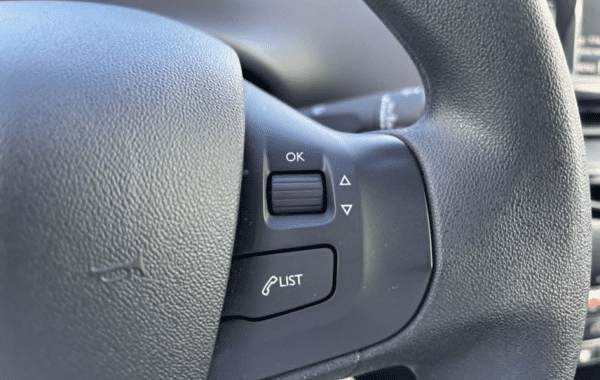 peugeot-208-affaire-1-2-puretech-82ch-s-s-premium-euro6c - 953844713