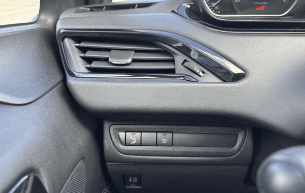 peugeot-208-affaire-1-2-puretech-82ch-s-s-premium-euro6c - 953844713