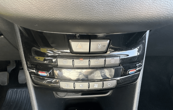 peugeot-208-1-2-puretech-82ch-s-s-premium-euro6c - 953844713