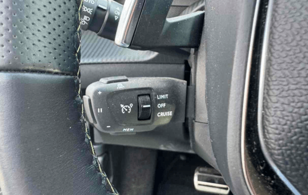 peugeot-2008-1-2-hybrid-136ch-gt-e-dcs6 - 955074713