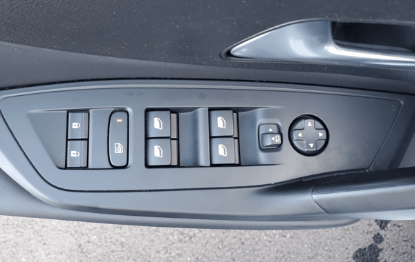 peugeot-308-1-5-bluehdi-130ch-s-s-allure-eat8 - 959524713