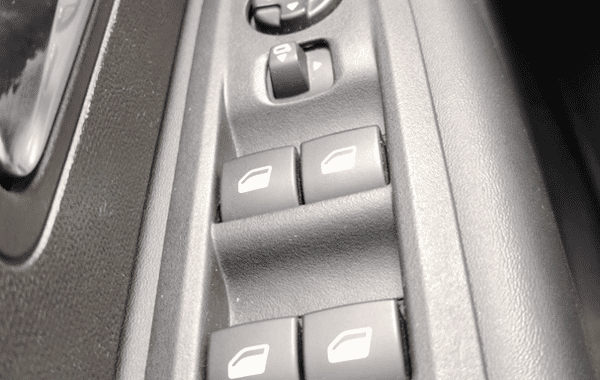 citroen-c4-bluehdi-130ch-s-s-shine-eat8 - 959874713