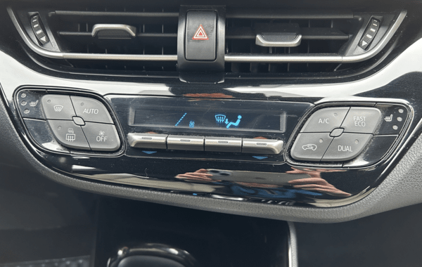 toyota-c-hr-122h-collection-2wd-e-cvt - 960664713