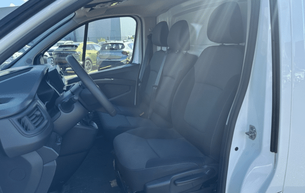 renault-trafic-iii-fg-l1h1-2t8-2-0-blue-dci-150ch-advance-24 - 964784713