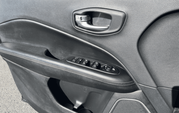 jeep-compass-1-3-gse-t4-190ch-limited-4xe-phev-at6 - 966624713