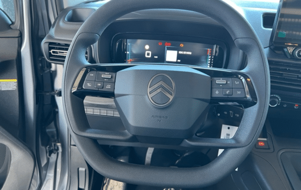 citroen-berlingo-m-1-5-bluehdi-100ch-s-s-plus-5-places-n1 - 967024713