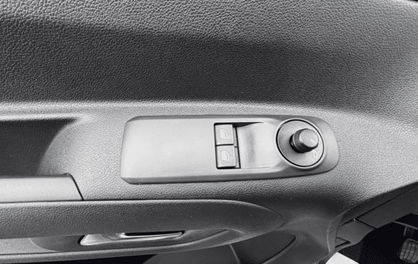 citroen-berlingo-m-1-5-bluehdi-100ch-s-s-plus-5-places-n1 - 967324713