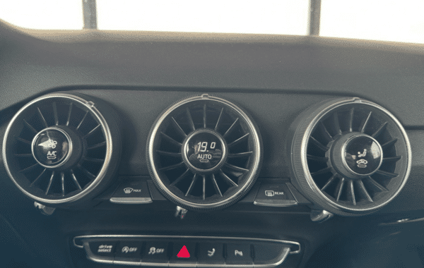 audi-tt-roadster-40-tfsi-197ch-s-tronic-7 - 968054713