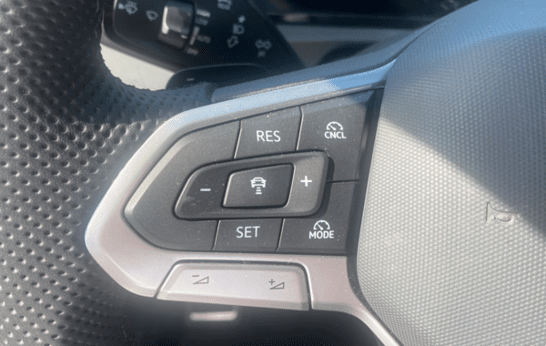 volkswagen-tiguan-2-0-tdi-150ch-r-line-dsg7 - 968584713