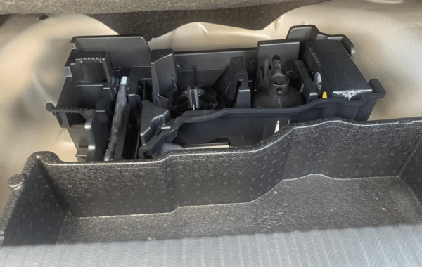 peugeot-2008-1-2-puretech-130ch-s-s-allure-eat8 - 969954713