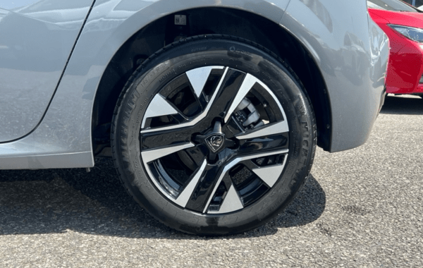peugeot-208-1-2-hybrid-110ch-allure-e-dcs6 - 971434713