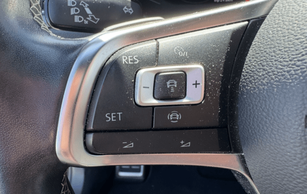 volkswagen-t-roc-2-0-tdi-150ch-r-line-dsg7 - 973014713