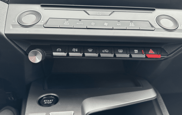 peugeot-308-1-5-bluehdi-130ch-s-s-style-eat8 - 973124713