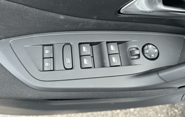 peugeot-308-sw-1-5-bluehdi-130ch-s-s-style-eat8 - 973314713