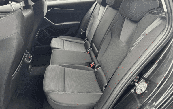 skoda-octavia-combi-2-0-tdi-scr-150ch-selection-dsg7 - 974184713