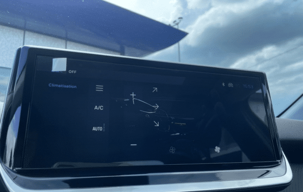 peugeot-208-1-2-hybrid-110ch-allure-e-dcs6 - 974704713