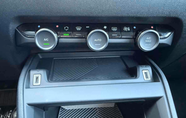 citroen-c4-1-2-hybride-145ch-business-e-dcs6 - 975234713