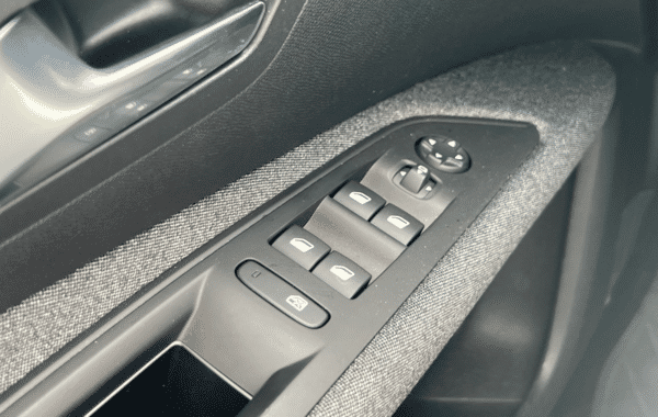 peugeot-3008-1-2-puretech-130ch-s-s-active-pack - 976454713