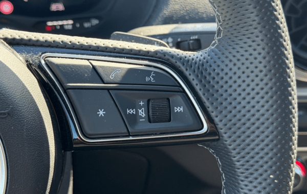 audi-q2-35-tdi-150ch-s-line-s-tronic-7 - 976774713