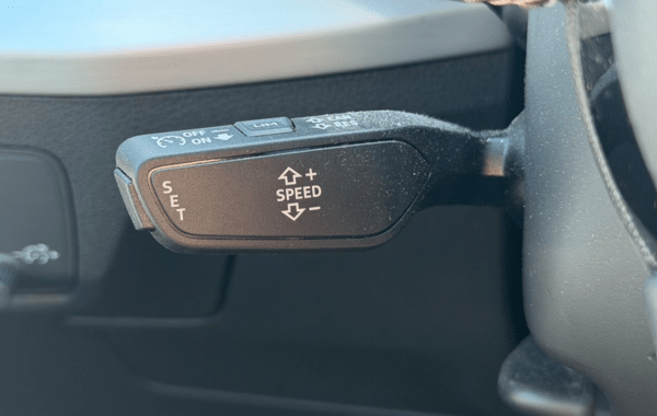 audi-q2-35-tdi-150ch-s-line-s-tronic-7 - 976774713