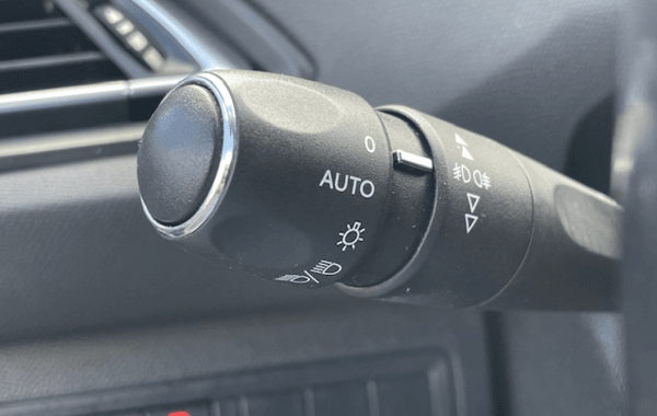 peugeot-308-sw-1-6-bluehdi-120ch-s-s-allure-eat6 - 977164713
