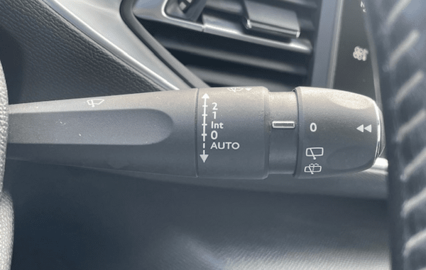 peugeot-308-sw-1-6-bluehdi-120ch-s-s-allure-eat6 - 977164713