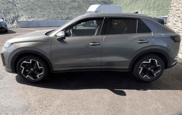 volkswagen-t-roc-1-5-etsi-150ch-r-line-dsg7 - 978214713
