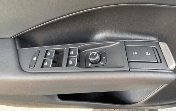 volkswagen-t-roc-1-5-etsi-150ch-r-line-dsg7 - 978284713