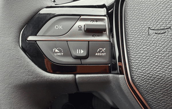peugeot-308-1-5-bluehdi-130ch-s-s-allure-eat8 - 978344713