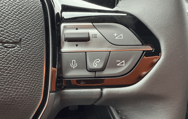peugeot-308-1-5-bluehdi-130ch-s-s-allure-eat8 - 978344713