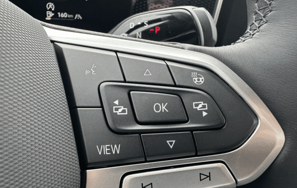 volkswagen-tiguan-2-0-tdi-150ch-life-dsg7 - 979124713