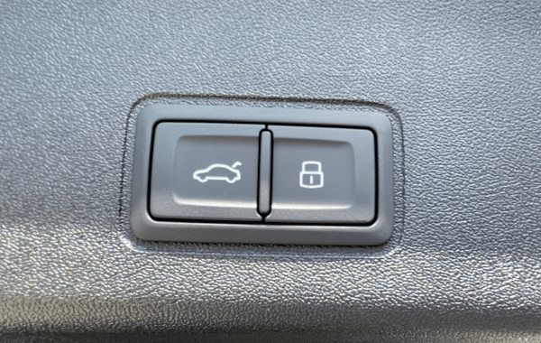 audi-q3-1-5-tfsi-150ch-hybride-s-line-s-tronic-7 - 979754713
