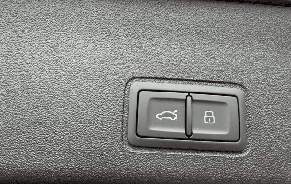 audi-q3-1-5-tfsi-150ch-hybride-s-line-s-tronic-7 - 979774713