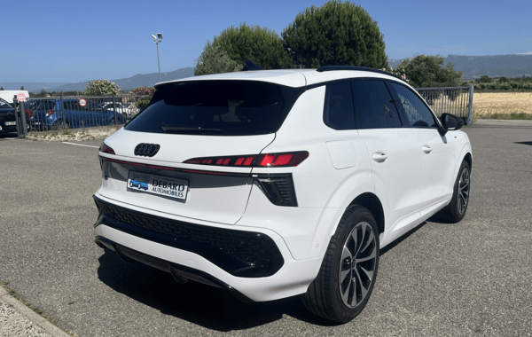 audi-q3-1-5-tfsi-150ch-hybride-s-line-s-tronic-7 - 979874713
