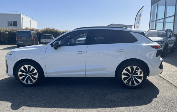 audi-q3-1-5-tfsi-150ch-hybride-s-line-s-tronic-7 - 979894713
