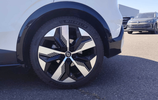 renault-megane-v-e-tech-electric-ev60-220ch-techno-super-charge-c - 980274713