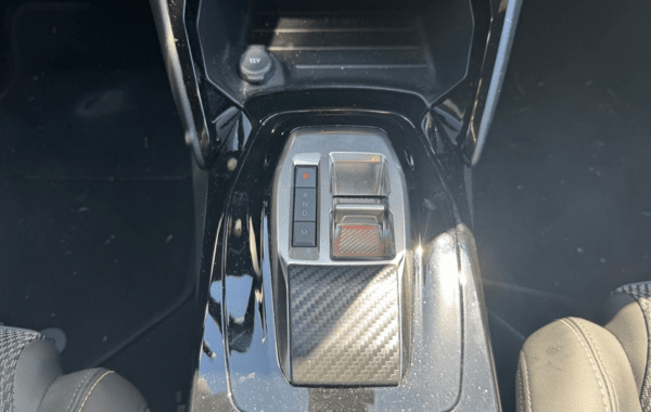 peugeot-2008-1-2-puretech-130ch-s-s-gt-eat8 - 983254713