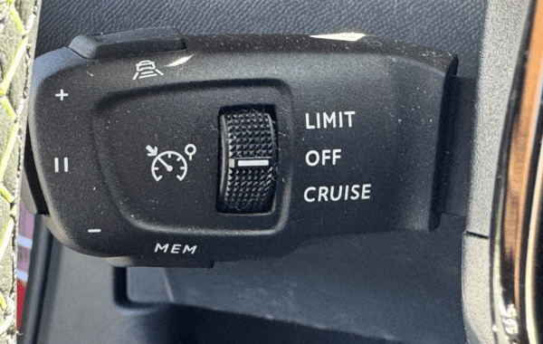 peugeot-2008-1-2-puretech-130ch-s-s-gt-eat8 - 983254713