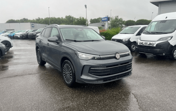 volkswagen-tiguan-1-5-etsi-131ch-life-dsg7 - 983534713