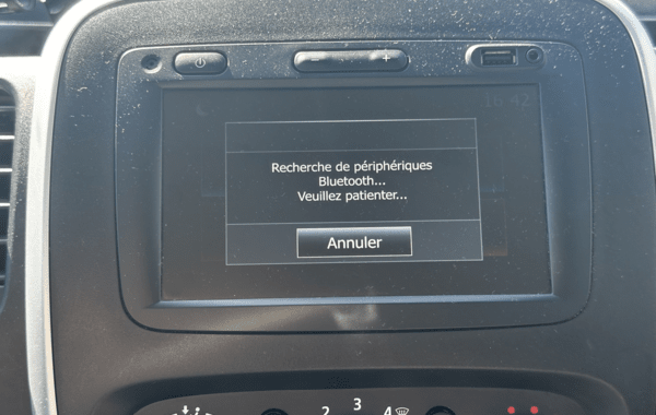 renault-trafic-iii-combi-l1-2-0-dci-120ch-s-s-zen-9-places - 983654713