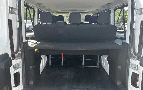 renault-trafic-iii-combi-l1-2-0-dci-120ch-s-s-zen-9-places - 983654713