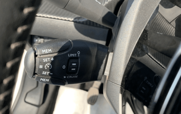 peugeot-208-1-5-bluehdi-100ch-s-s-allure-pack - 983684713